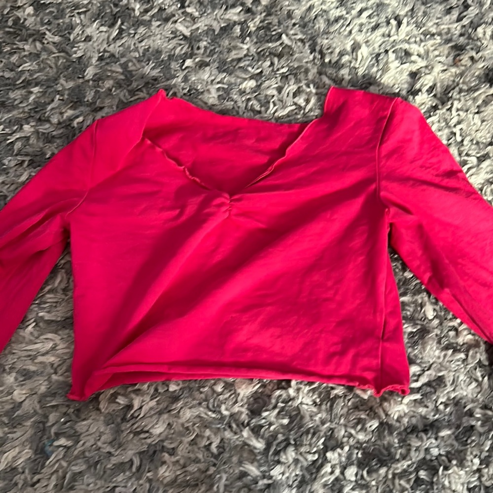 Crop V-neck pink shirt